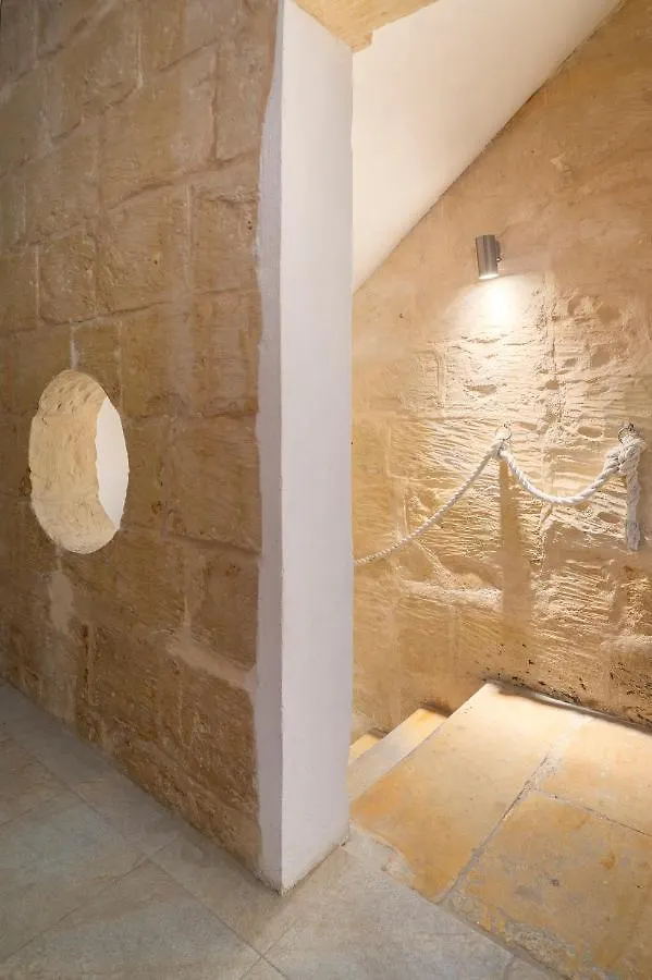 Lapsi Apartments - Traditional Maltese Style Near The Promenade Saint Julian's Malta